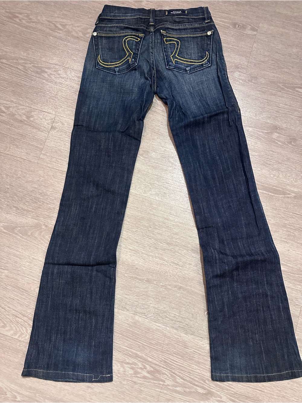 Rock and Republic women’s flare jeans. Preowned. Size 24.